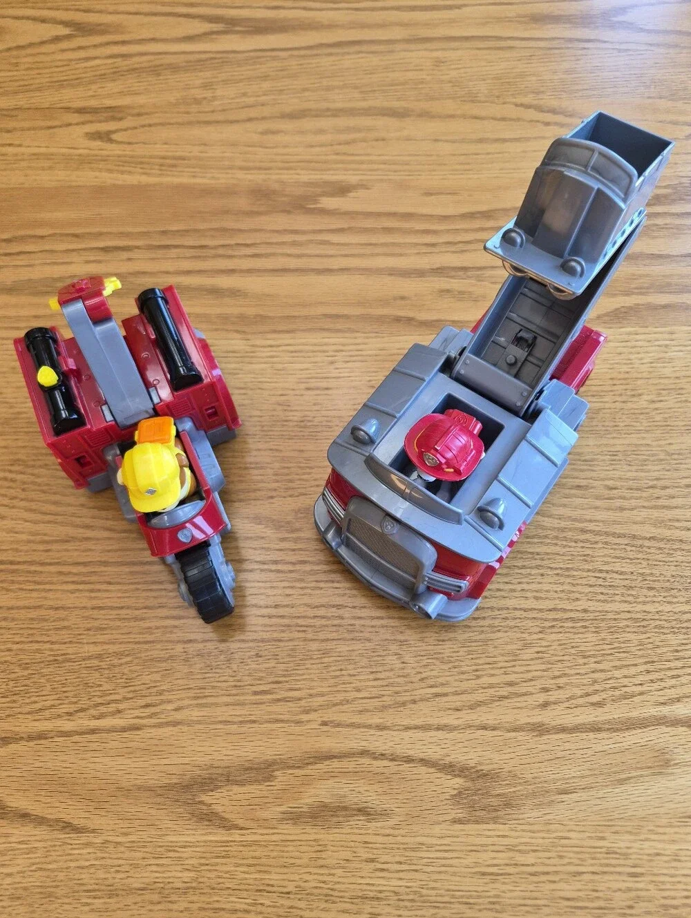 Paw Patrol Marshall Split-Second 2-in-1 Transforming Fire Truck